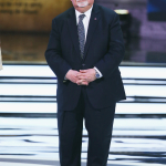 Vartan Gregorian honors the inaugural Aurora Prize Laureate