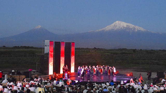 AuroraPrizeCeremony800x640.jpg